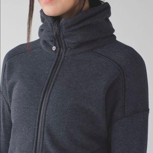 Lululemon Hug it out Jacket (Size: 4)